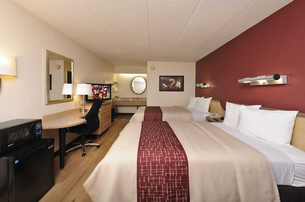 Red Roof Inn Plus+ Chicago - Willowbrook Exterior foto